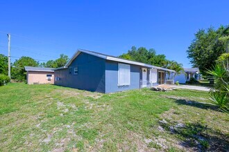 280 NW Airoso Blvd in Port St. Lucie, FL - Building Photo - Building Photo