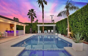 2885 E Venetia Rd in Palm Springs, CA - Building Photo - Building Photo