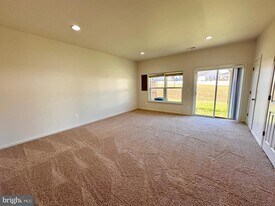 111 Fading Star Ct in Stephenson, VA - Building Photo