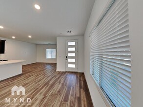 600 Carriage Hill Dr in Las Vegas, NV - Building Photo - Building Photo