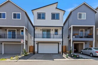 4150 E Labish Ln in Newberg, OR - Building Photo - Building Photo