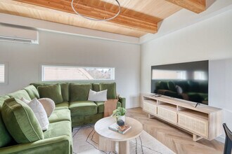 5012-5022-5022 NE 26th Ave in Portland, OR - Foto de edificio - Building Photo