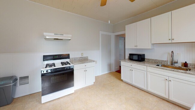 30 Roseclair St, Unit 3 in Boston, MA - Building Photo - Building Photo