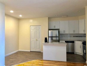 25 W Broadway-Unit -616 in Long Beach, NY - Building Photo - Building Photo