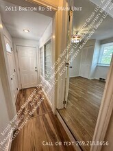2611 Breton Rd SE in Grand Rapids, MI - Building Photo - Building Photo