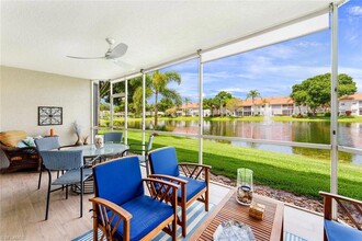 7465 Jacaranda Park Rd, Unit 102 in Naples, FL - Foto de edificio - Building Photo