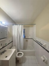 33 Kingston Ave in South Floral Park, NY - Building Photo - Building Photo