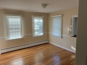 63 Barker St in Pembroke, MA - Building Photo - Building Photo