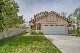 22814 Fir Ct in Santa Clarita, CA - Building Photo