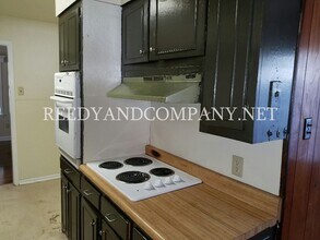 1324 Wells Station Rd in Memphis, TN - Building Photo - Building Photo