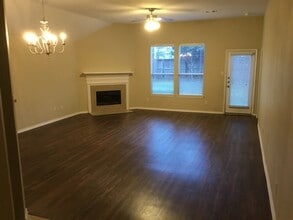 860 Rock Harbor Ln in League City, TX - Building Photo - Building Photo