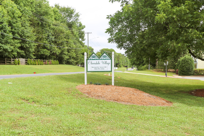 Cloverdale Village in Concord, NC - Building Photo - Building Photo