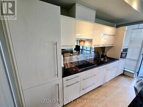 80-1280 John St in Toronto, ON - Building Photo - Building Photo
