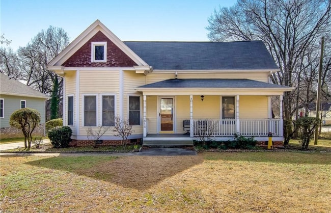 property at 614 Douglas St