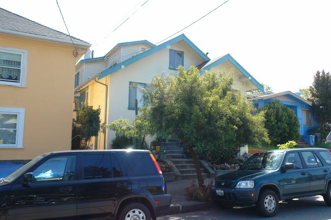 2311-2311A Curtis St in Berkeley, CA - Building Photo - Building Photo