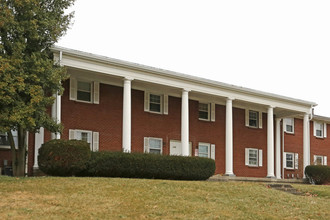 The Columns in Lexington, KY - Foto de edificio - Building Photo