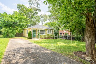 549 Welch St SE in Marietta, GA - Building Photo - Building Photo