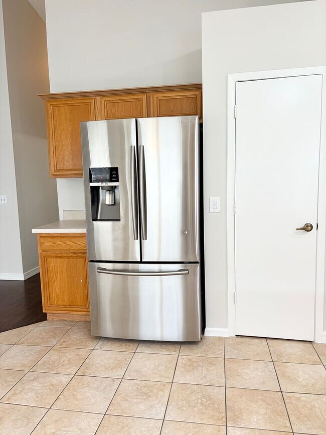 Ready to Move in!! Must See! Lake Mary Com in Lake Mary, FL - Building Photo - Building Photo