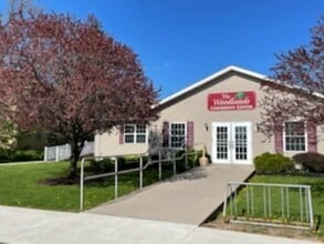 827 Willowbrook Dr in Lockport, NY - Building Photo - Building Photo