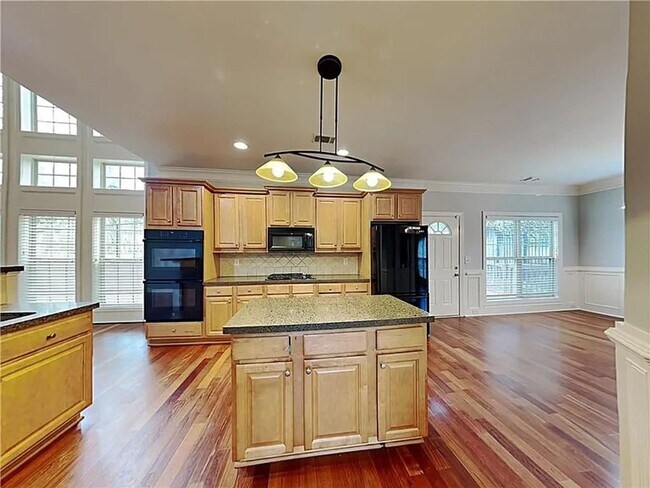 1050 Longshore Cove in Decatur, GA - Building Photo - Building Photo