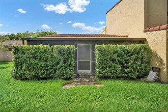 3996 Estepona Ave in Doral, FL - Building Photo - Building Photo