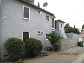 14916 1/2 Bassett St. in Van Nuys, CA - Building Photo - Building Photo