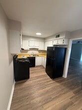 318 Rainbow Dr in Florence, SC - Building Photo - Building Photo