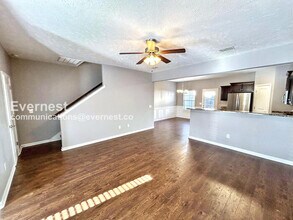 5336 Dan Post Wy in Murfreesboro, TN - Foto de edificio - Building Photo