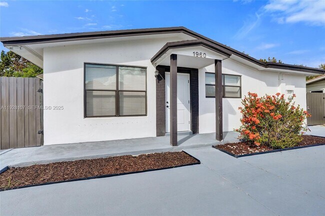 1960 SW 68th Way in Miramar, FL - Building Photo - Building Photo