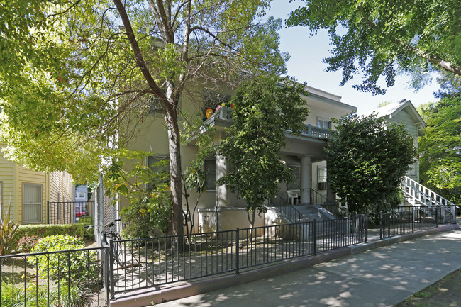 1814 O St in Sacramento, CA - Foto de edificio - Building Photo