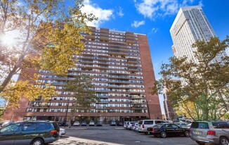 270 Marin Blvd in Jersey City, NJ - Building Photo