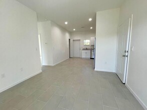 2516 14th St SW in Lehigh Acres, FL - Building Photo - Building Photo