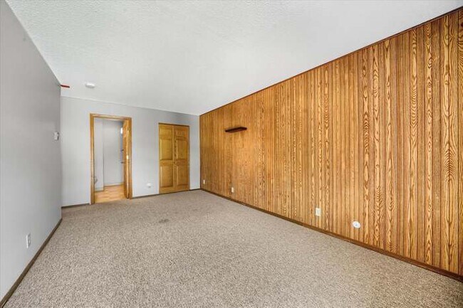 property at 925 30th Ave S