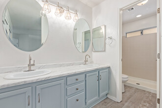 8076 N Highcountry Ave in Tucson, AZ - Building Photo - Building Photo