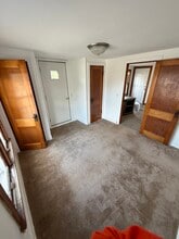 2235 Center Ave, Unit Apartment 3 in Janesville, WI - Building Photo - Building Photo