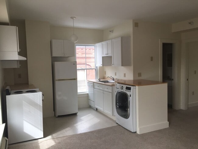 property at 9 State St