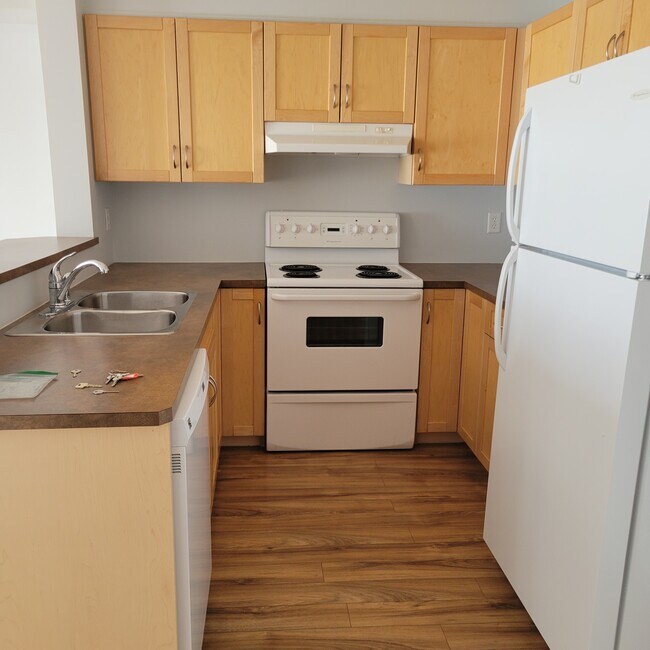 70-6170 Panamount Dr NW in Calgary, AB - Building Photo - Building Photo