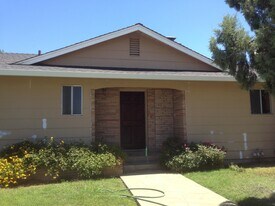 642 E Evans Reimer Rd in Gridley, CA - Building Photo
