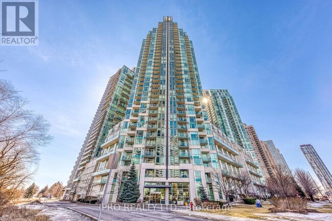 property at 220-220 Burnhamthorpe Rd W