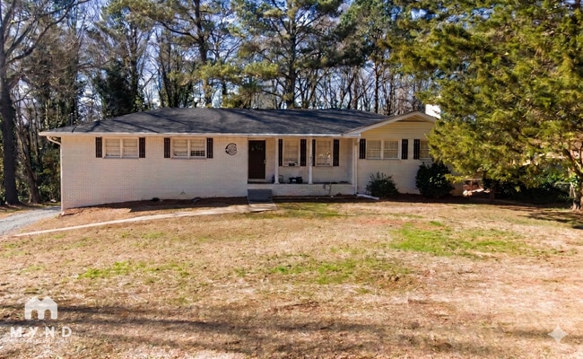 property at 3179 Robin Hood Ln