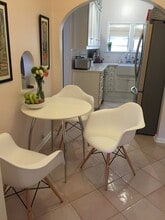 1231 9th St, Unit 2 in Santa Monica, CA - Building Photo - Building Photo