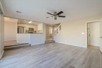 8336 Feather Duster Ct in Las Vegas, NV - Building Photo - Building Photo