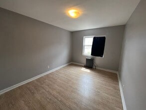 71 Crawford St, Unit 5 in Newark, NJ - Foto de edificio - Building Photo