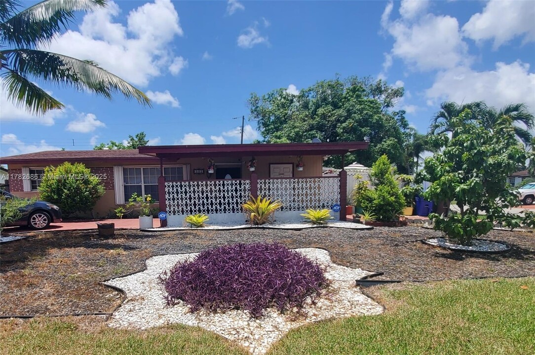 6460 Roosevelt St in Hollywood, FL - Building Photo