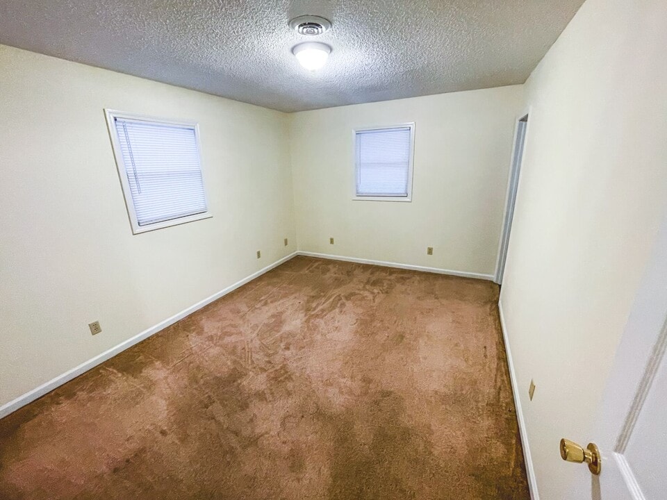 142 Keith Rd in Bristol, TN - Building Photo