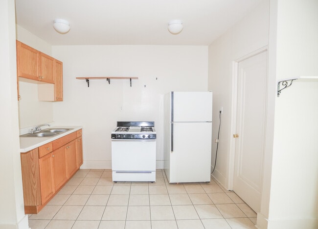 1100 W Roscoe St in Chicago, IL - Building Photo - Building Photo