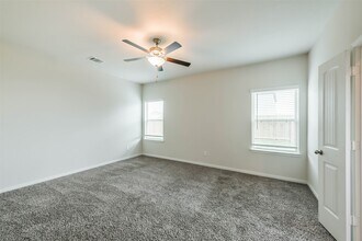 1242 Mariquita Ln in Arcola, TX - Building Photo - Building Photo