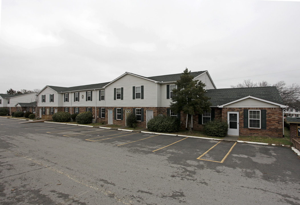 Neely Meadows in Madison, TN - Building Photo