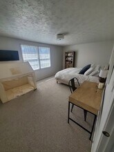 200 Shaffer Dr NE in Warren, OH - Building Photo - Building Photo