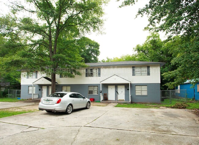 929 Magnolia Dr